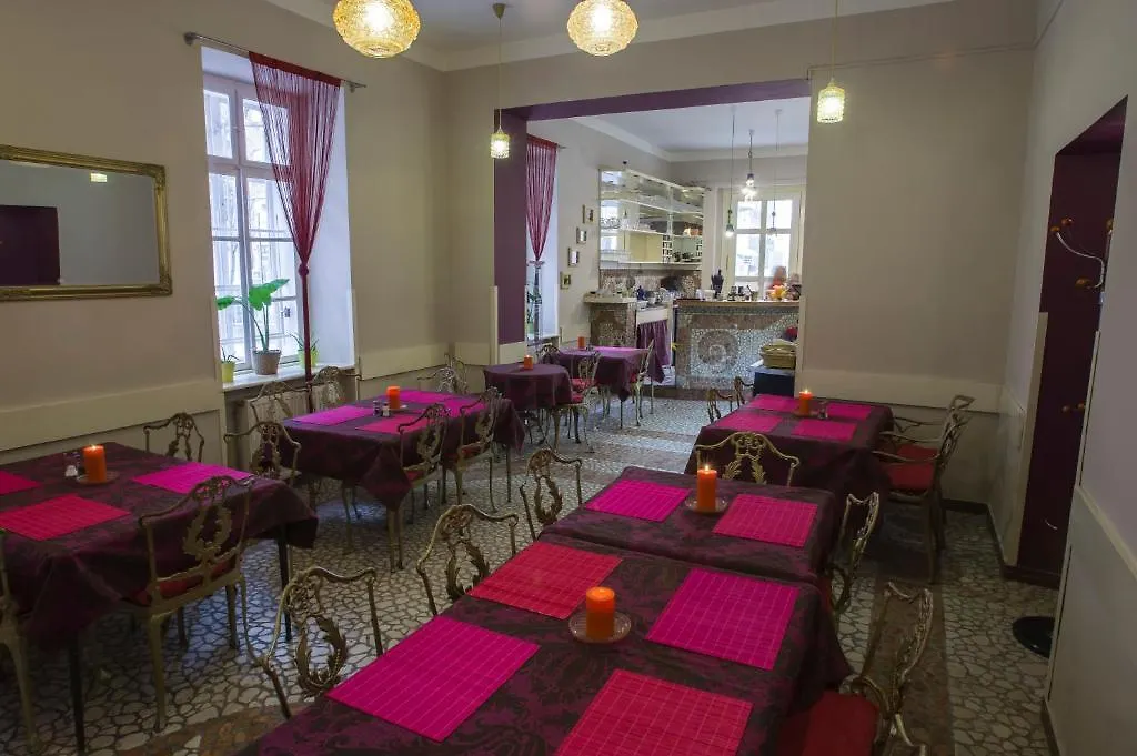 **  Santico Art Hotel And Hostel Budapest Magyarország