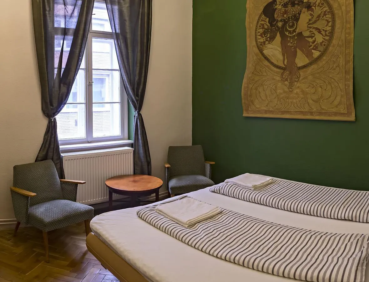 Santico Art Hotel And Hostel بودابست